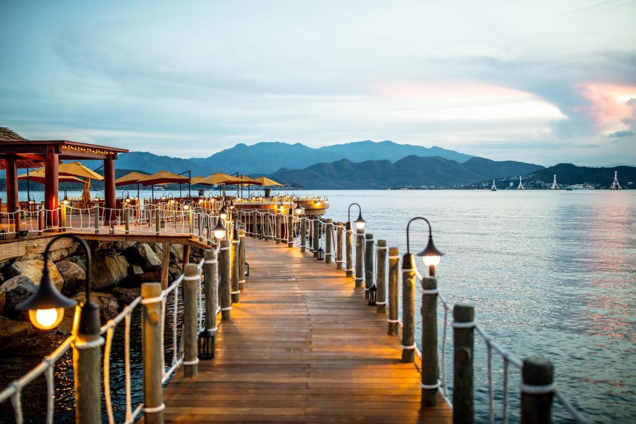 Hotel Vinpearl Luxury Nha Trang Zewnętrze zdjęcie